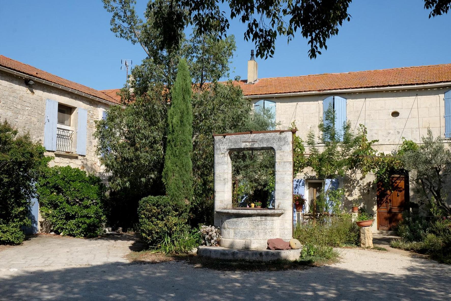 Mas D'Artaud Apartment Arles Ngoại thất bức ảnh